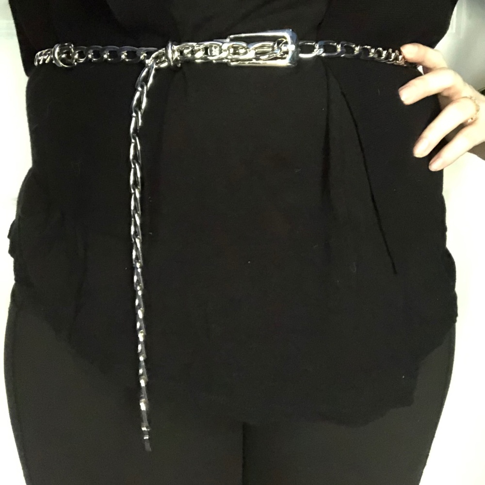 Vintage Calvin Klein silver chain belt